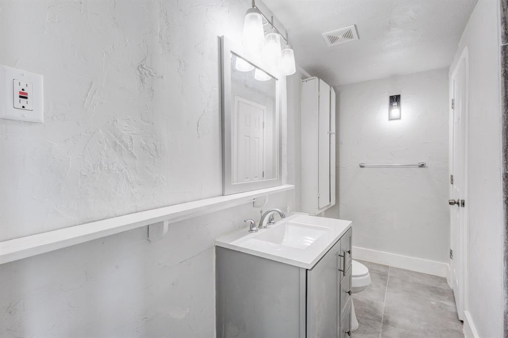 Chico, Texas 76431, United States, 3 Bedrooms Bedrooms, ,3 BathroomsBathrooms,Residential,Active,160914