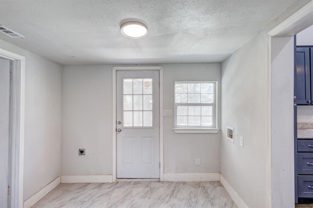 Chico, Texas 76431, United States, 3 Bedrooms Bedrooms, ,3 BathroomsBathrooms,Residential,Active,160914