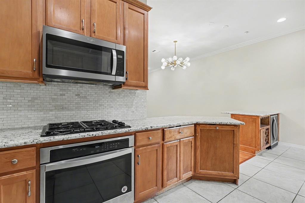 4412 Mckinney Avenue 3