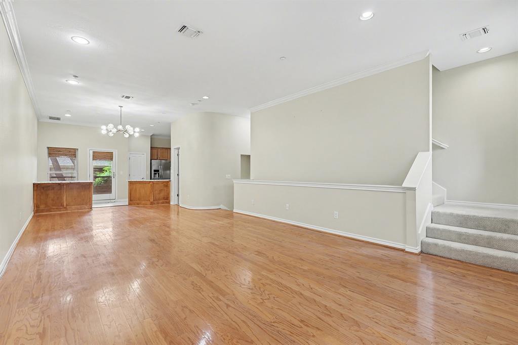 4412 Mckinney Avenue 3