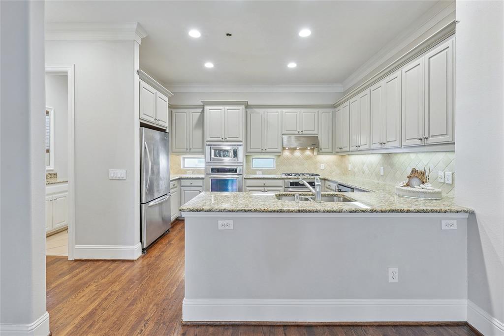 Holland Condo Assoication - Residential Lease