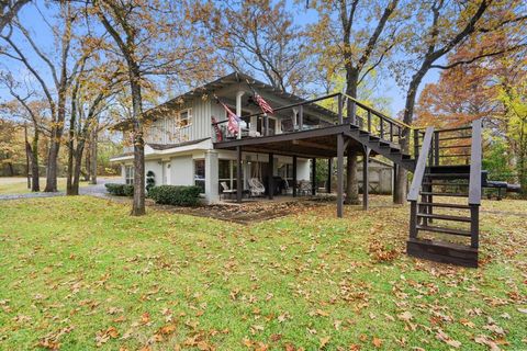 A home in Mabank