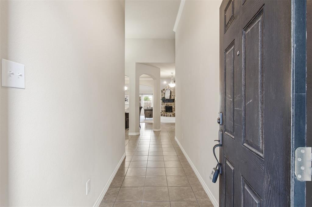 2912 Glenoaks Drive