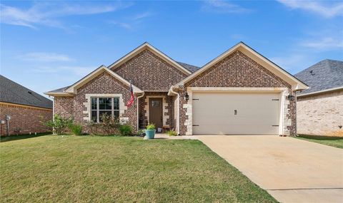 A home in Lindale