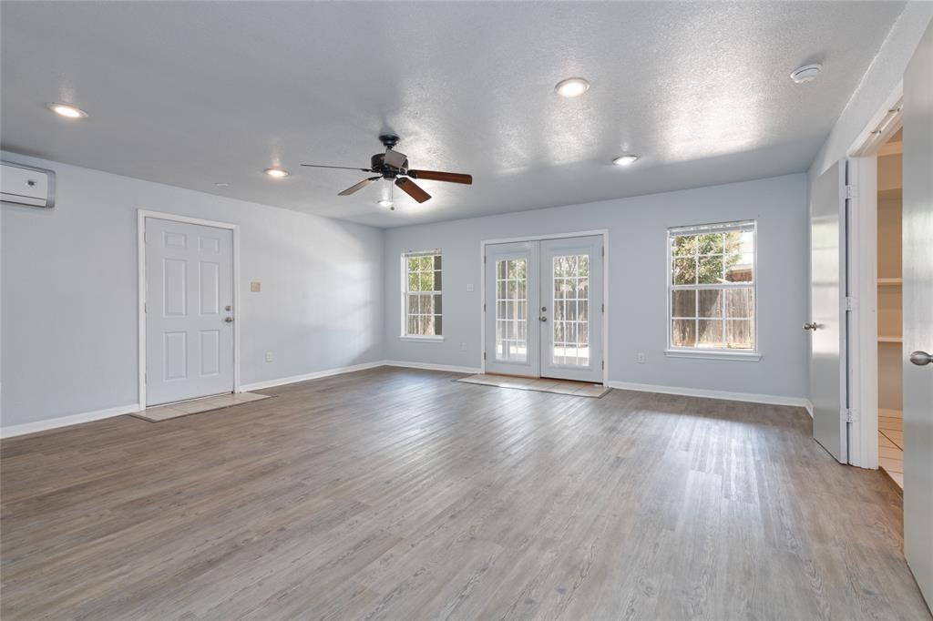 3142 Columbia Drive