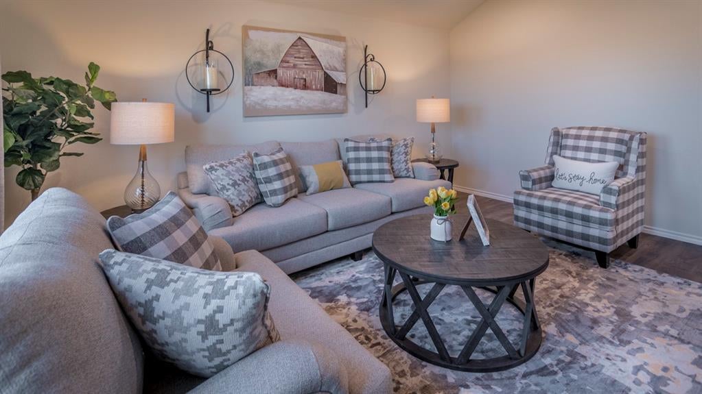 1421 Oak Valley