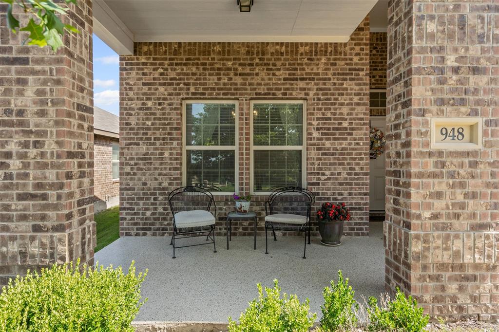 948 Deer Valley Drive