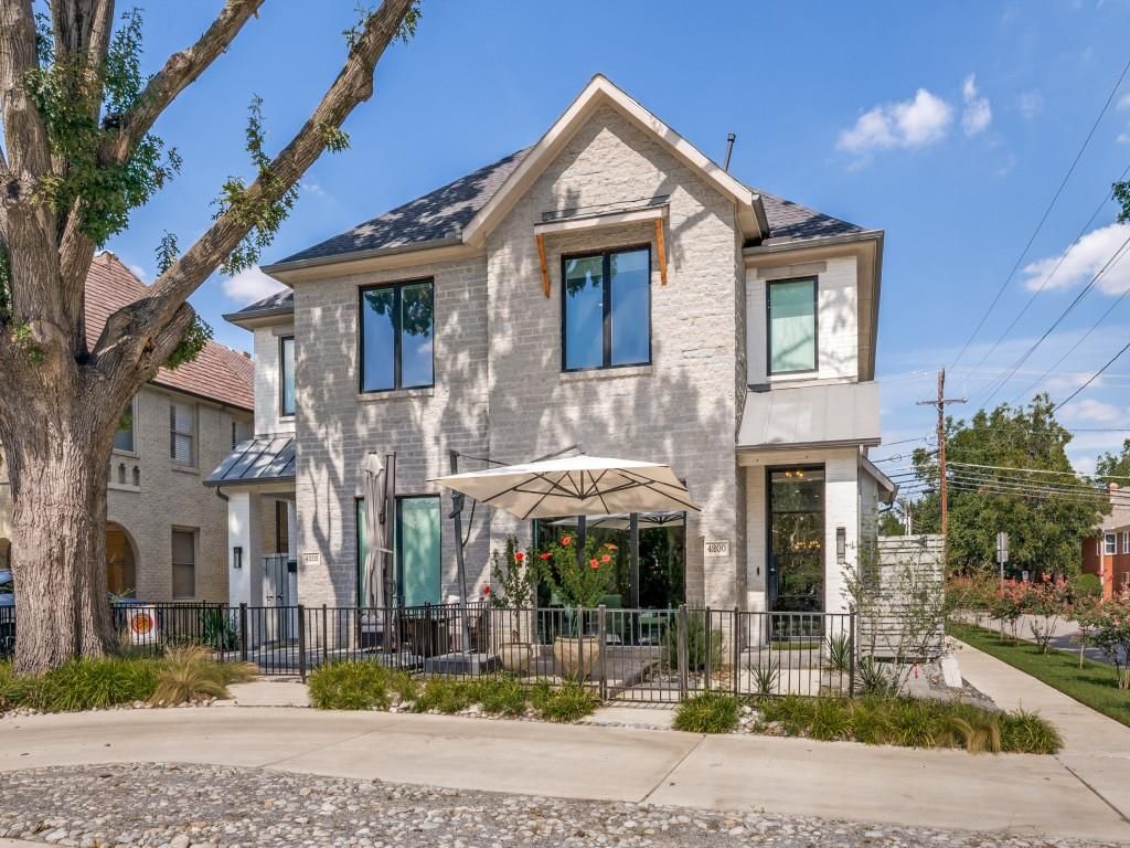 Photo for 4200 University Boulevard, University Park, TX 75205 (MLS # 21067790)