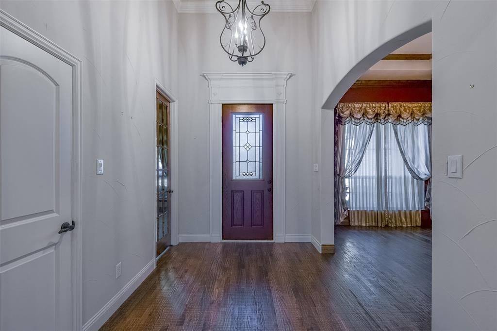 Photo of 101 Tee Side Drive, Waxahachie, TX 75165 (MLS # 21214504)