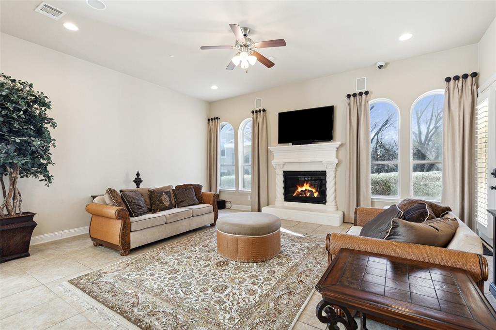 Latera Ph One - Residential