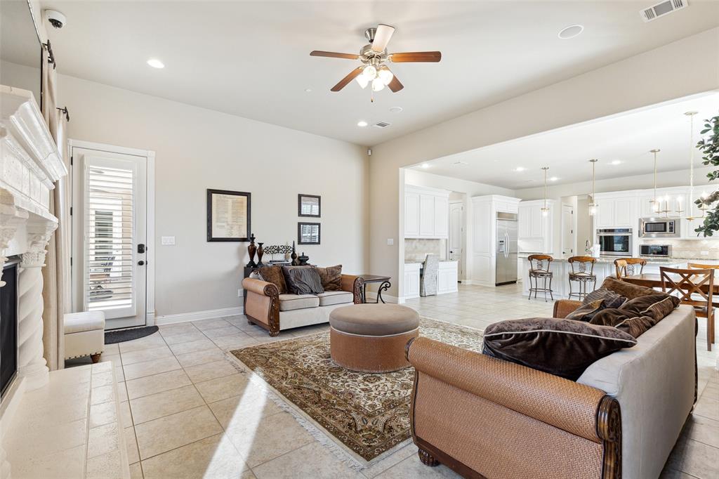 Latera Ph One - Residential