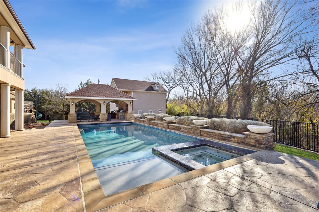 Latera Ph One - Residential