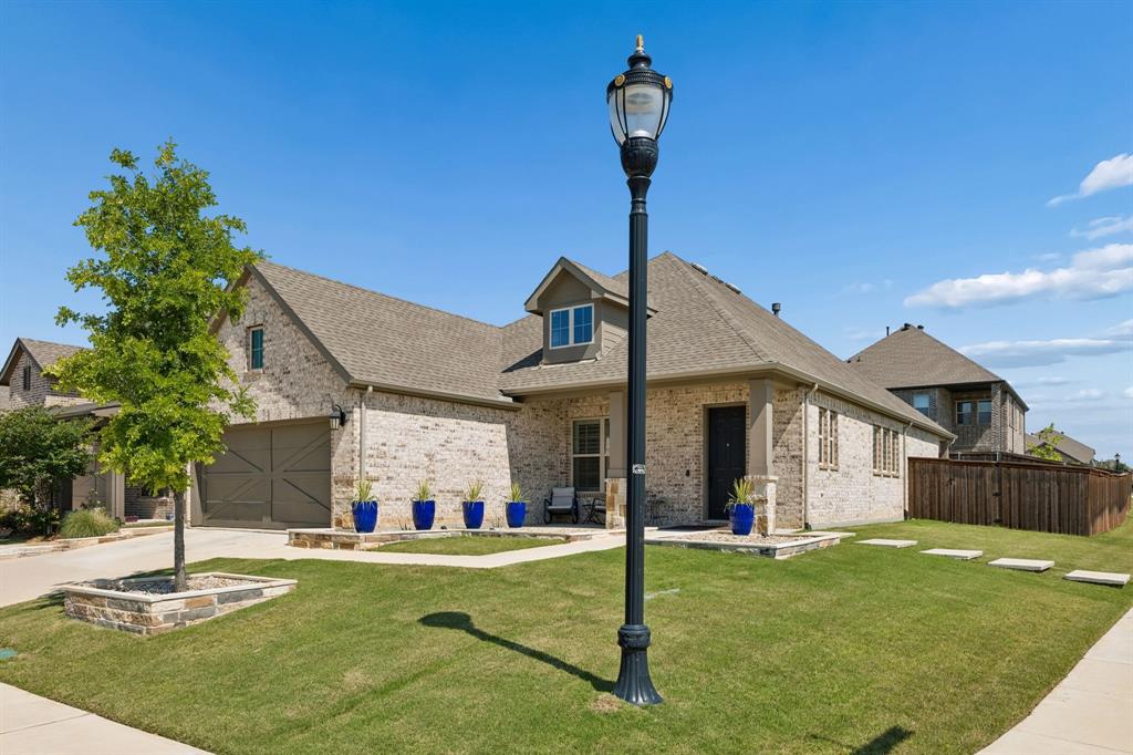 360 Foxthorne Way