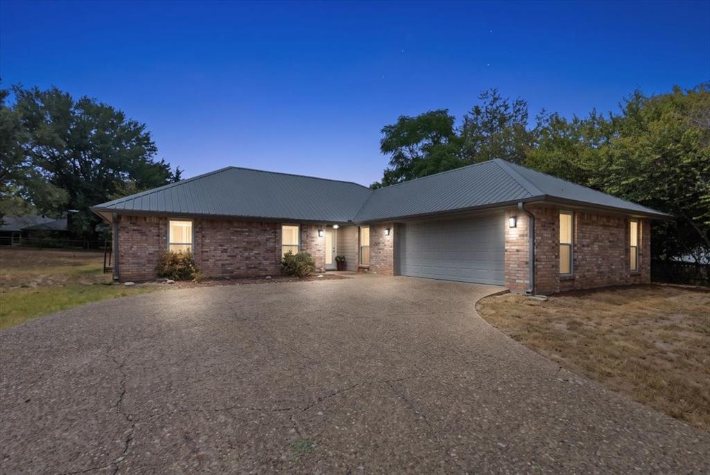 306 Lone Star Lane