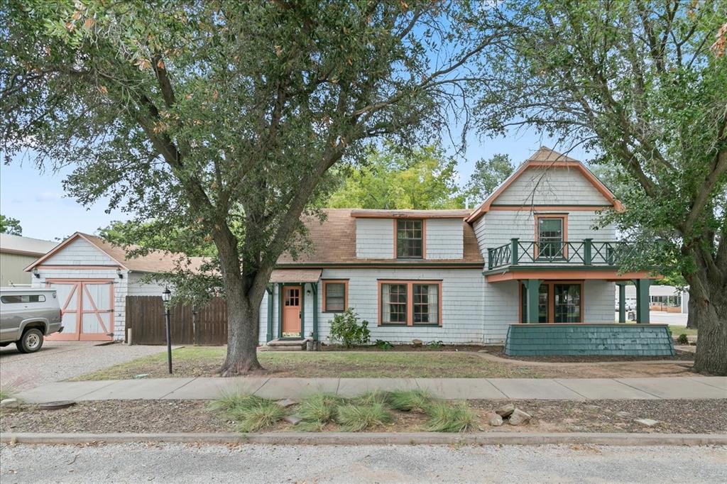 103 N Crockett Street