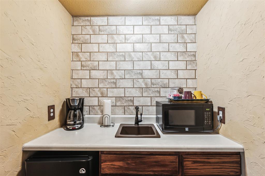 Thrash - Commercial Sale