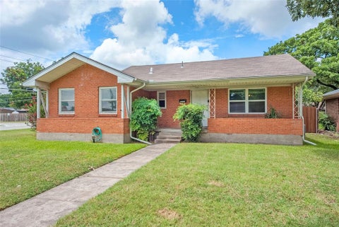 Photo of 11005 Tascosa Street, Dallas, TX 75228 (MLS # 21329777)