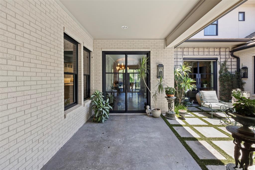 1909 Westover Square