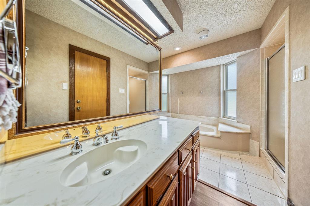 Shadow Wood Estate - Residential