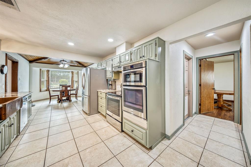 Shadow Wood Estate - Residential