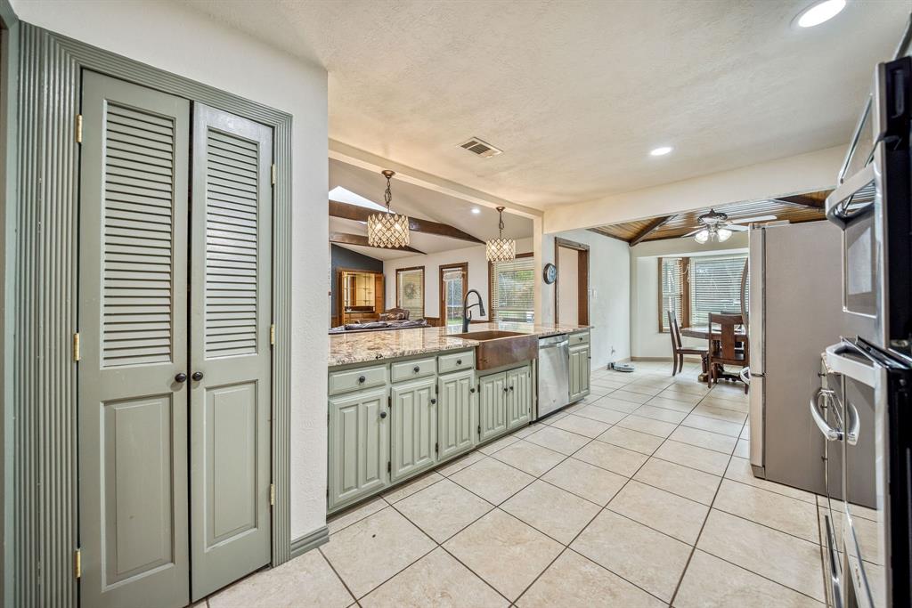 Shadow Wood Estate - Residential