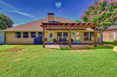 A home in Benbrook