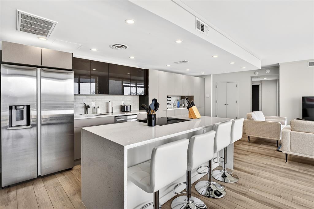 6211 Northwest Highway 400