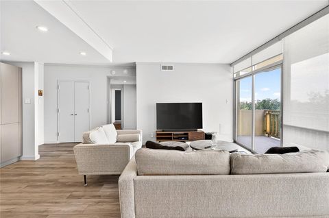 Tiny photo for 6211 Northwest Highway #400, Dallas, TX 75225 (MLS # 21197143)