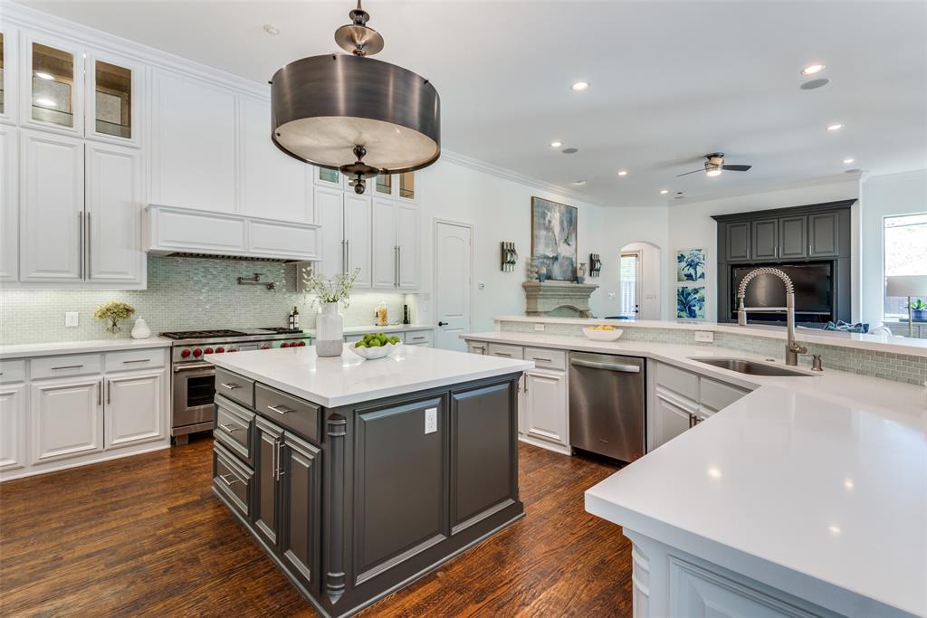 Royal Crest - Residential