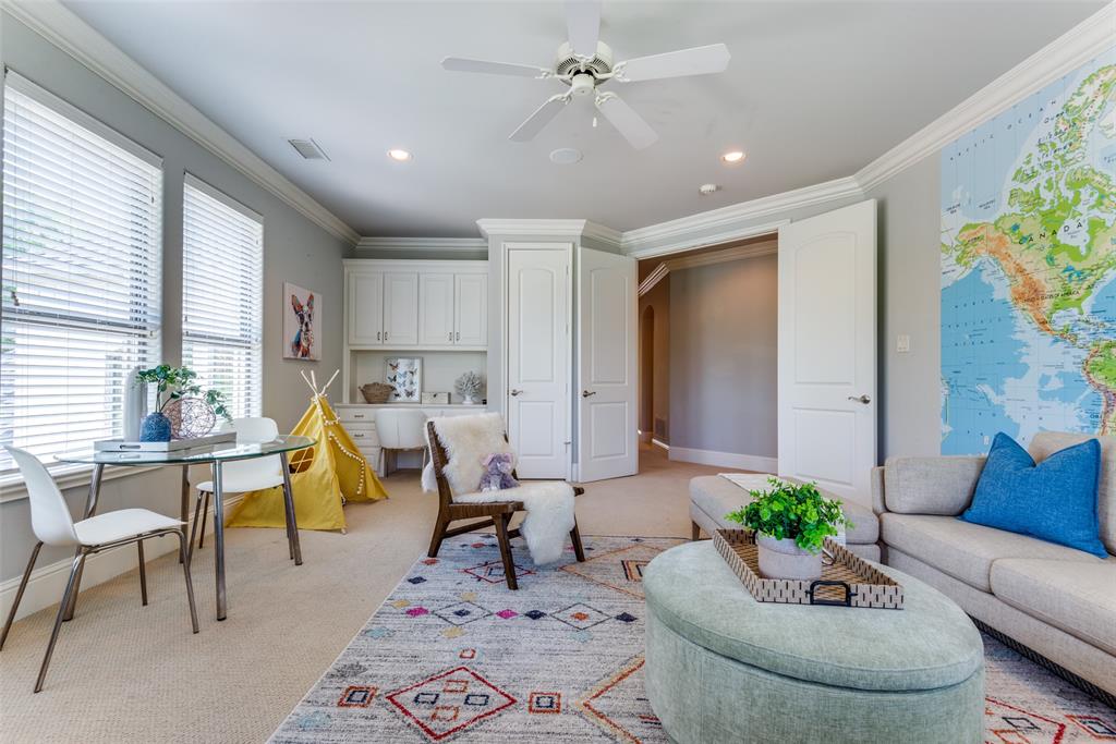 Royal Crest - Residential