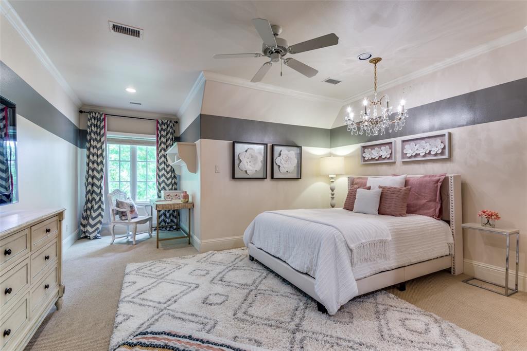 Royal Crest - Residential