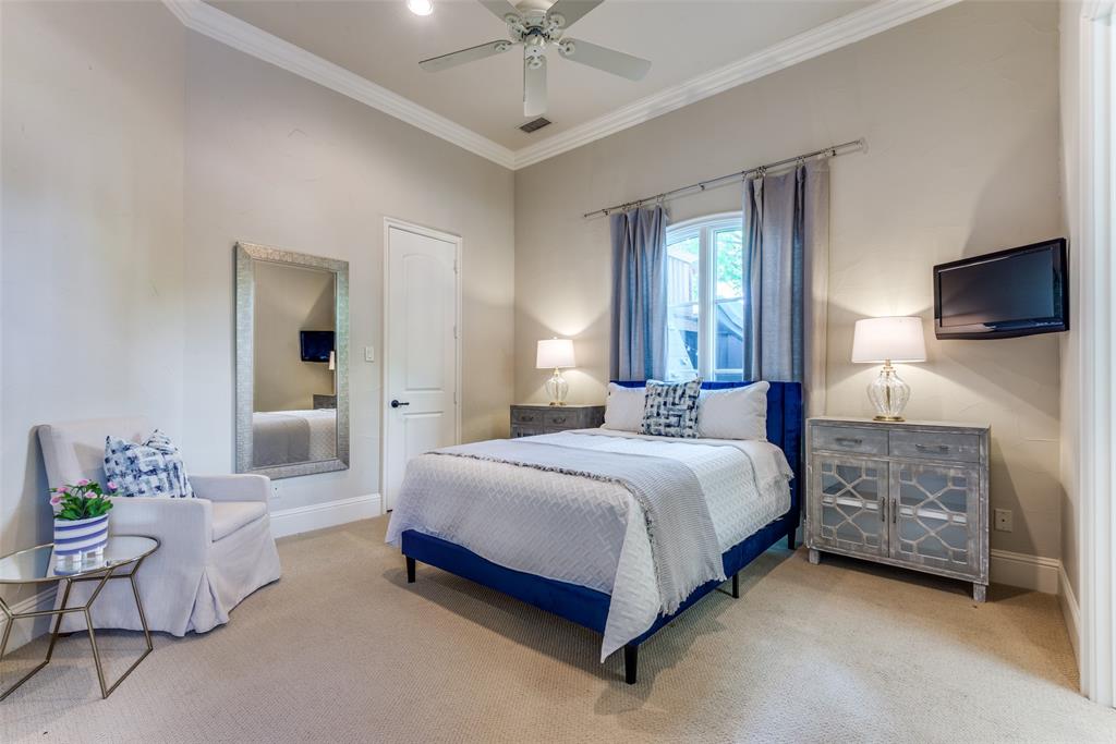 Royal Crest - Residential