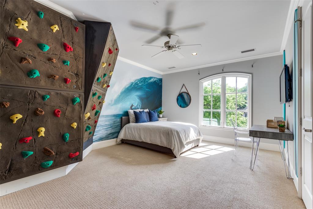 Royal Crest - Residential