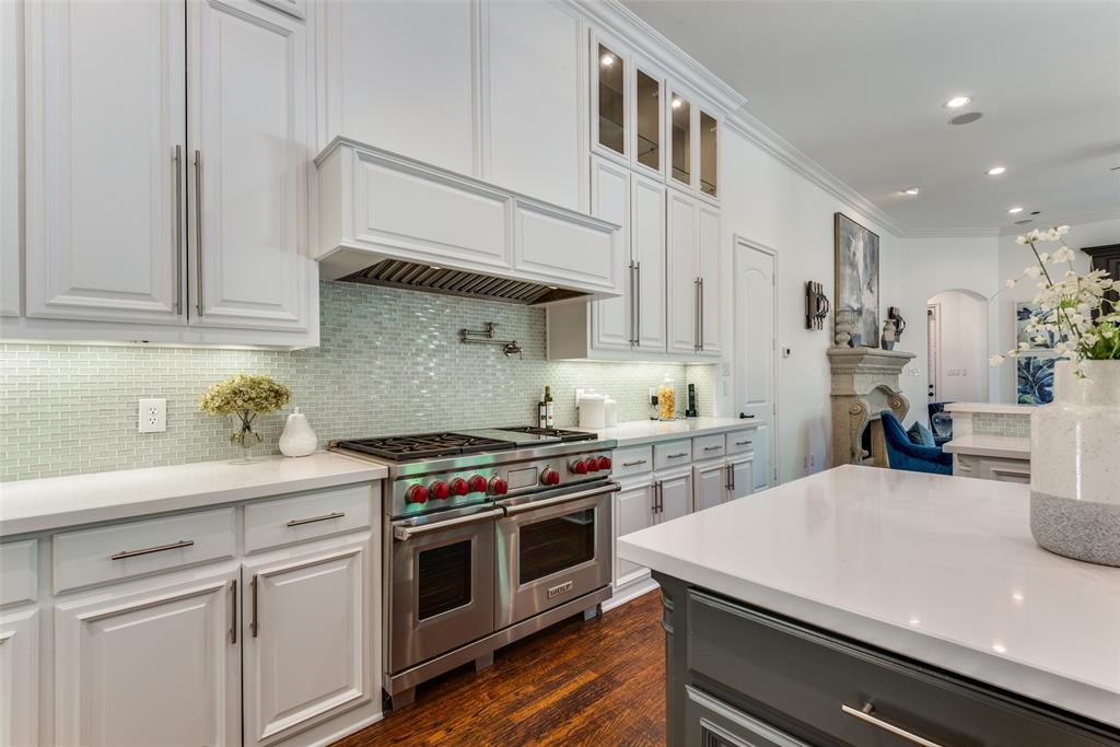 Royal Crest - Residential