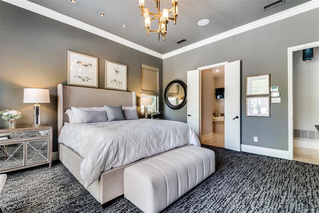 Royal Crest - Residential