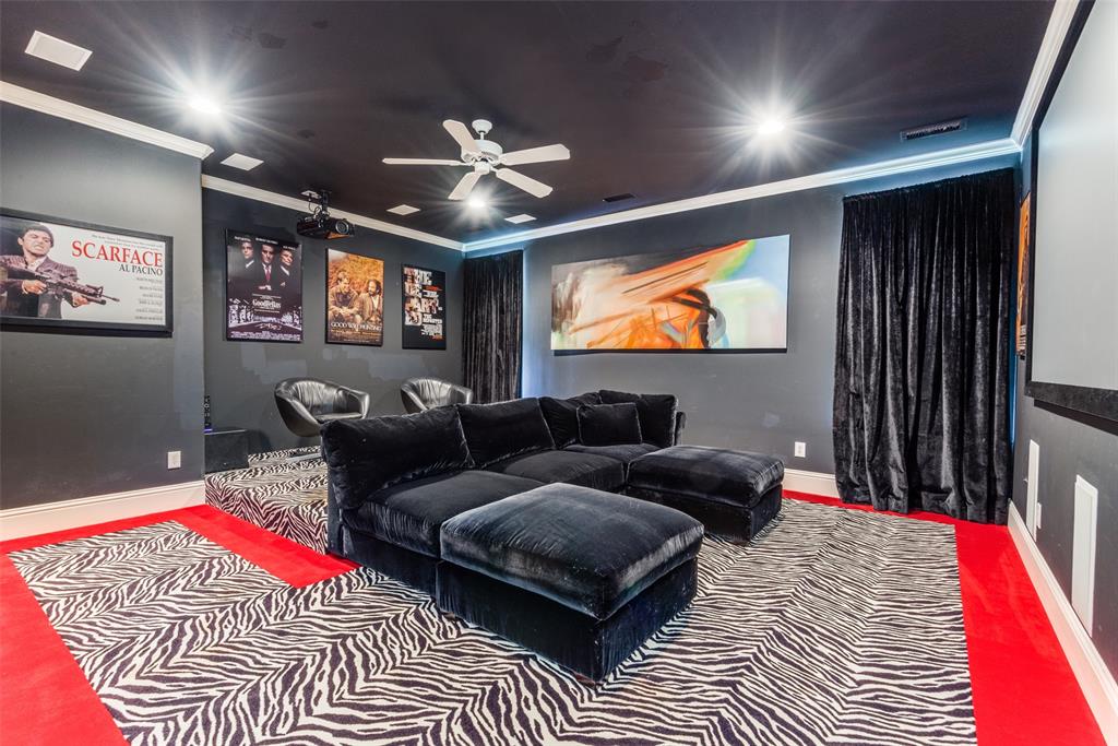 Royal Crest - Residential