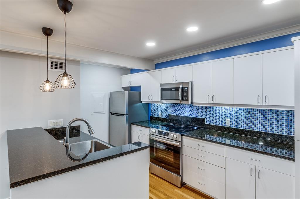 Travis Street Condos - Residential