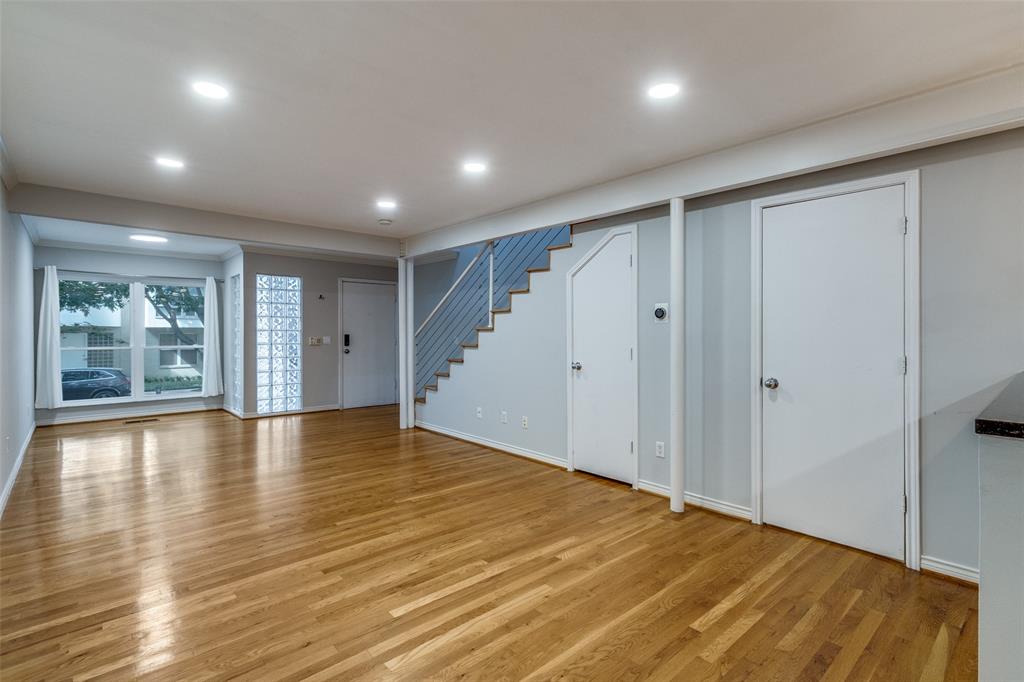 Travis Street Condos - Residential