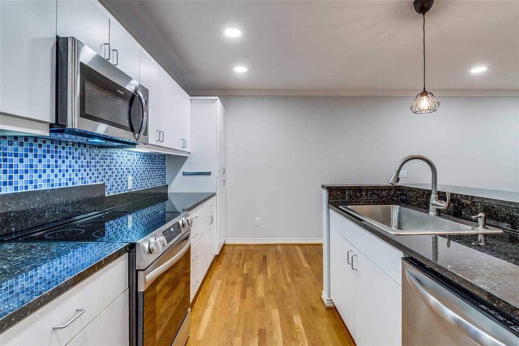 Travis Street Condos - Residential