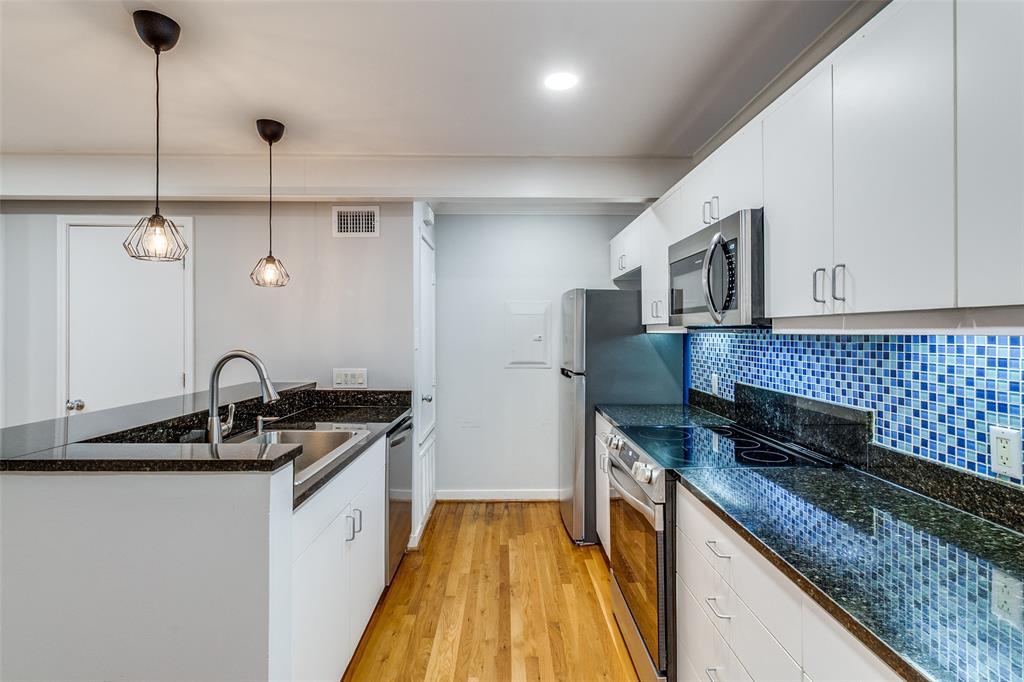 Travis Street Condos - Residential