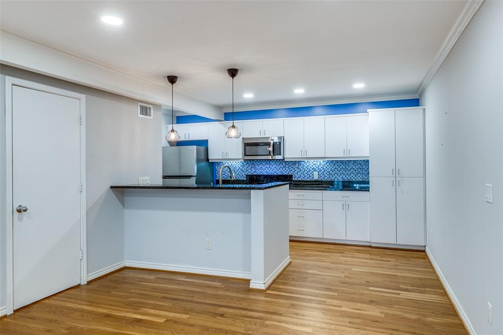 Travis Street Condos - Residential