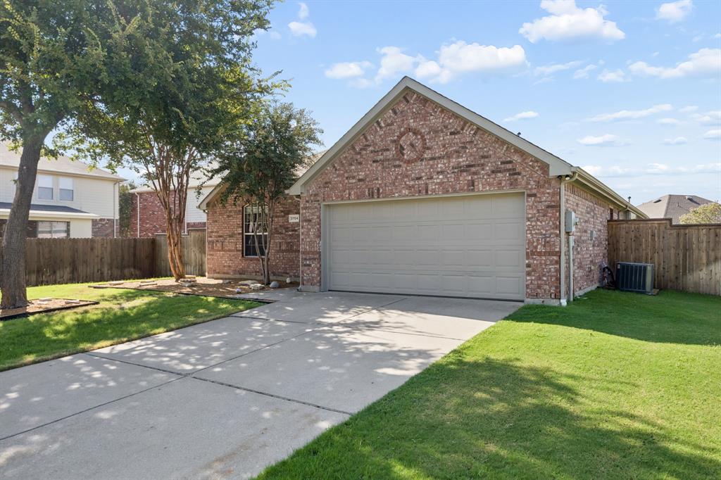 3704 Redwood Circle