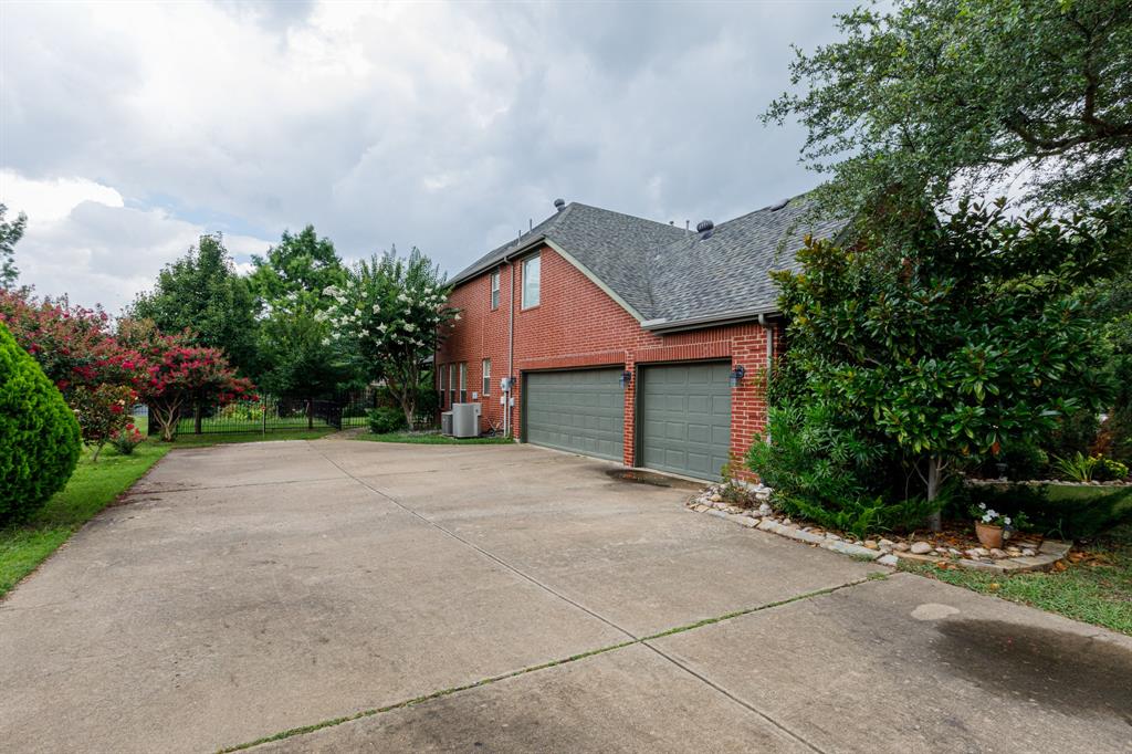 1 Foxborough Court
