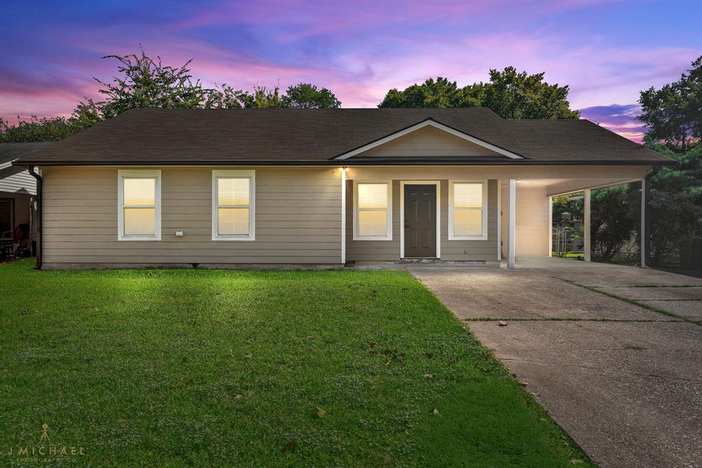 2922 Bobbie Street