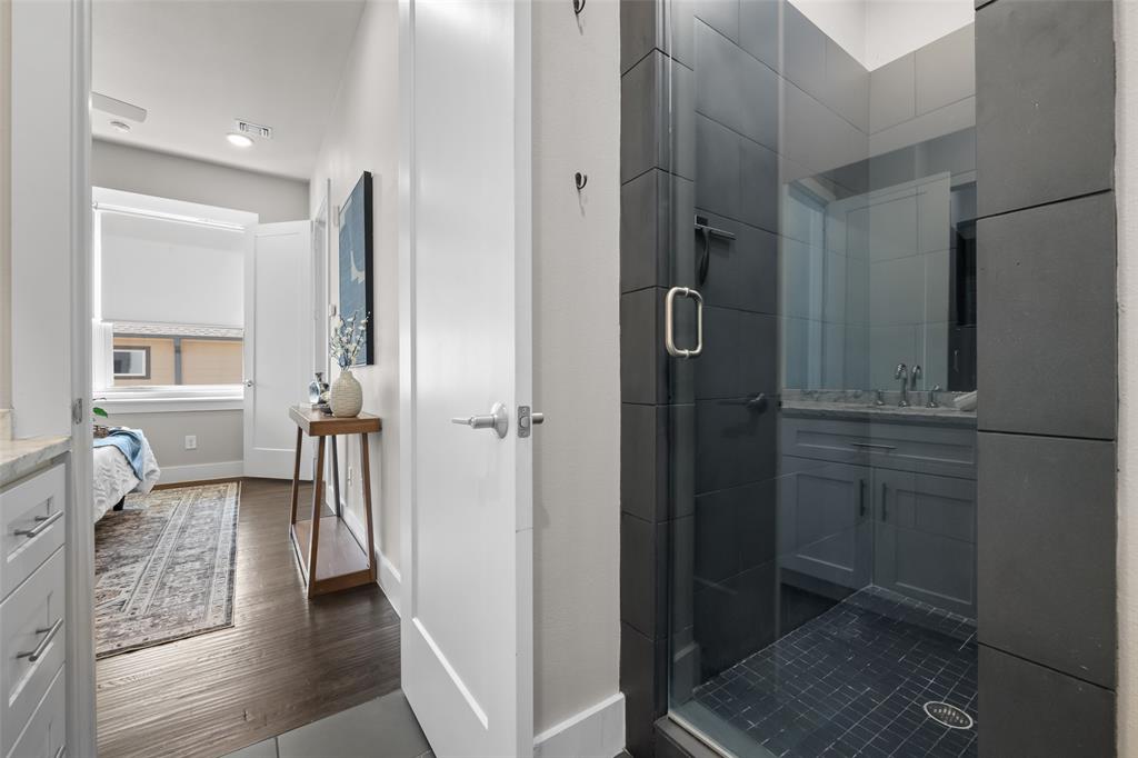 5810 Bryan Bldg 1 - Residential