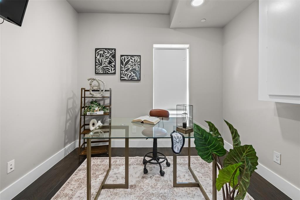 5810 Bryan Bldg 1 - Residential