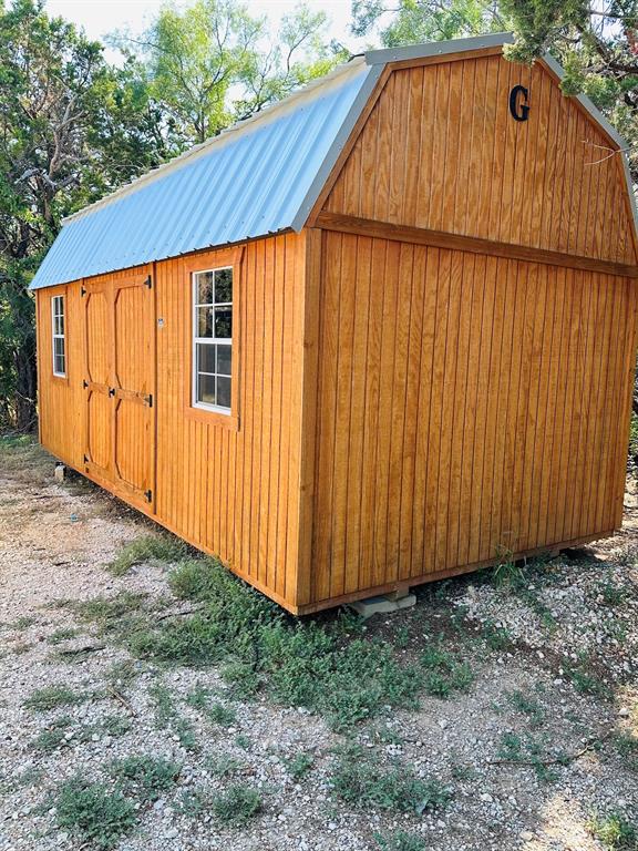 ROCK CREEK PK LAKE - Residential