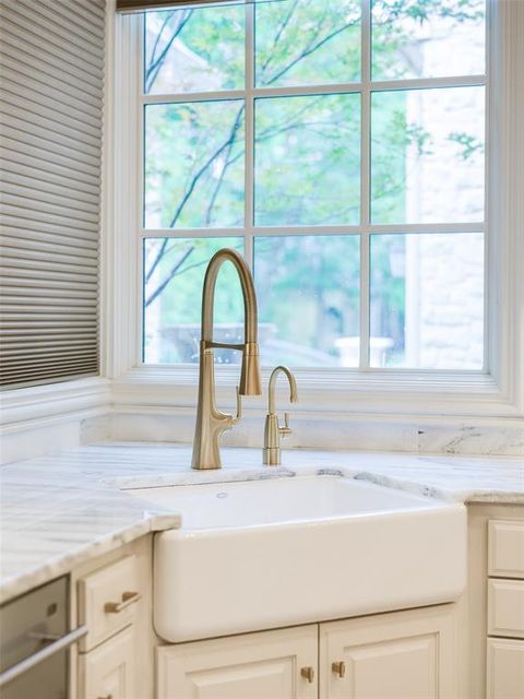 Tiny photo for 6442 Lakehurst Avenue, Dallas, TX 75230 (MLS # 20978500)