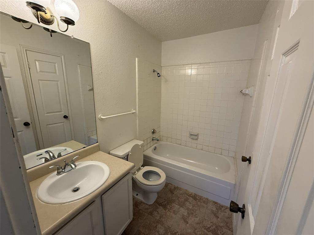 Windsor Manor 02 Rev - Residential