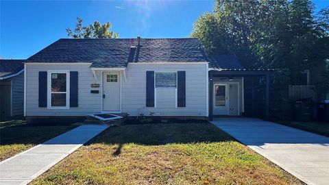 Photo of 4133 Alamo Avenue, Fort Worth, TX 76107 (MLS # 21101475) Photo of 4133 Alamo Avenue, Fort Worth, TX 76107 (MLS # 21101475)